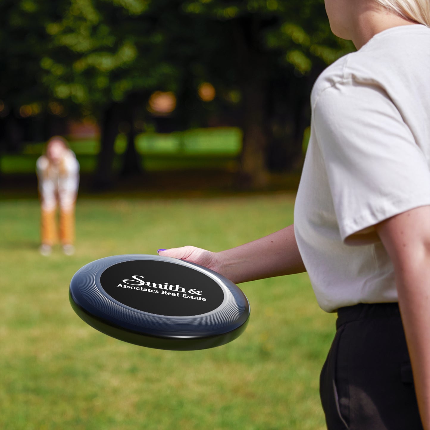Smith & Associates Frisbee