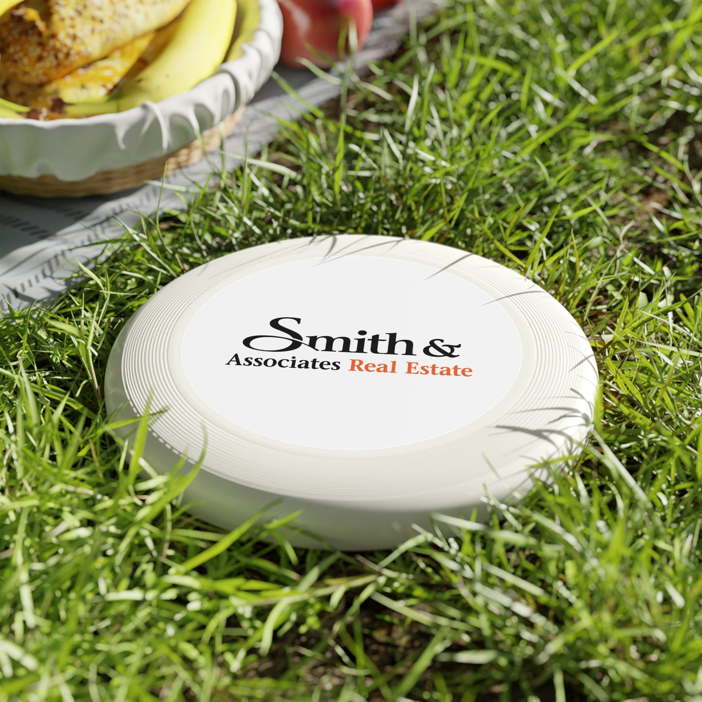 Smith & Associates Frisbee
